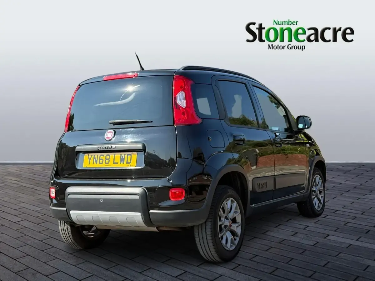 Used Fiat Panda 4x4 85 HP (62 kW) 2018 Black Hatchback