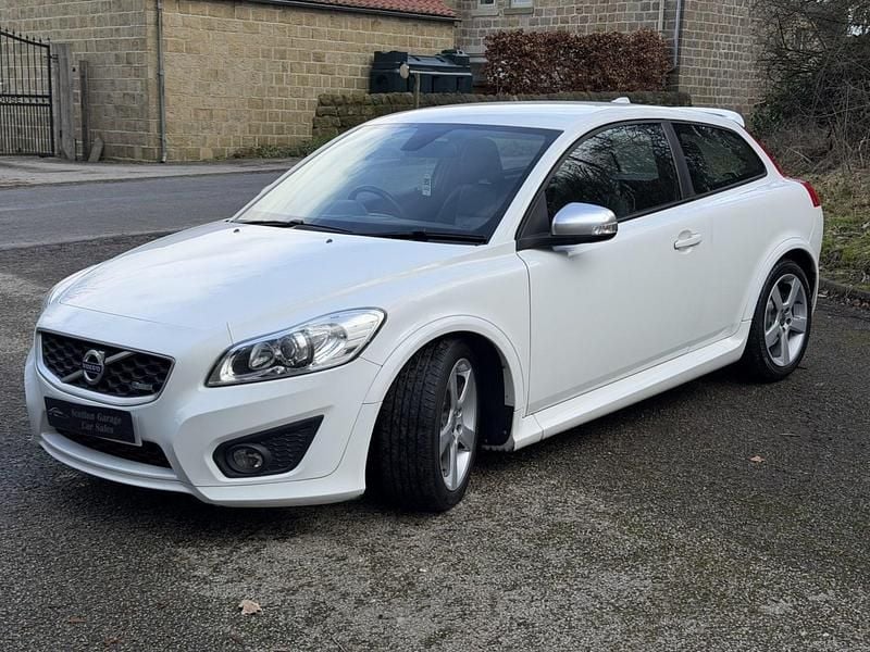 Used Volvo C30 R-Design 145 HP (106 kW) 2012 White Hatchback