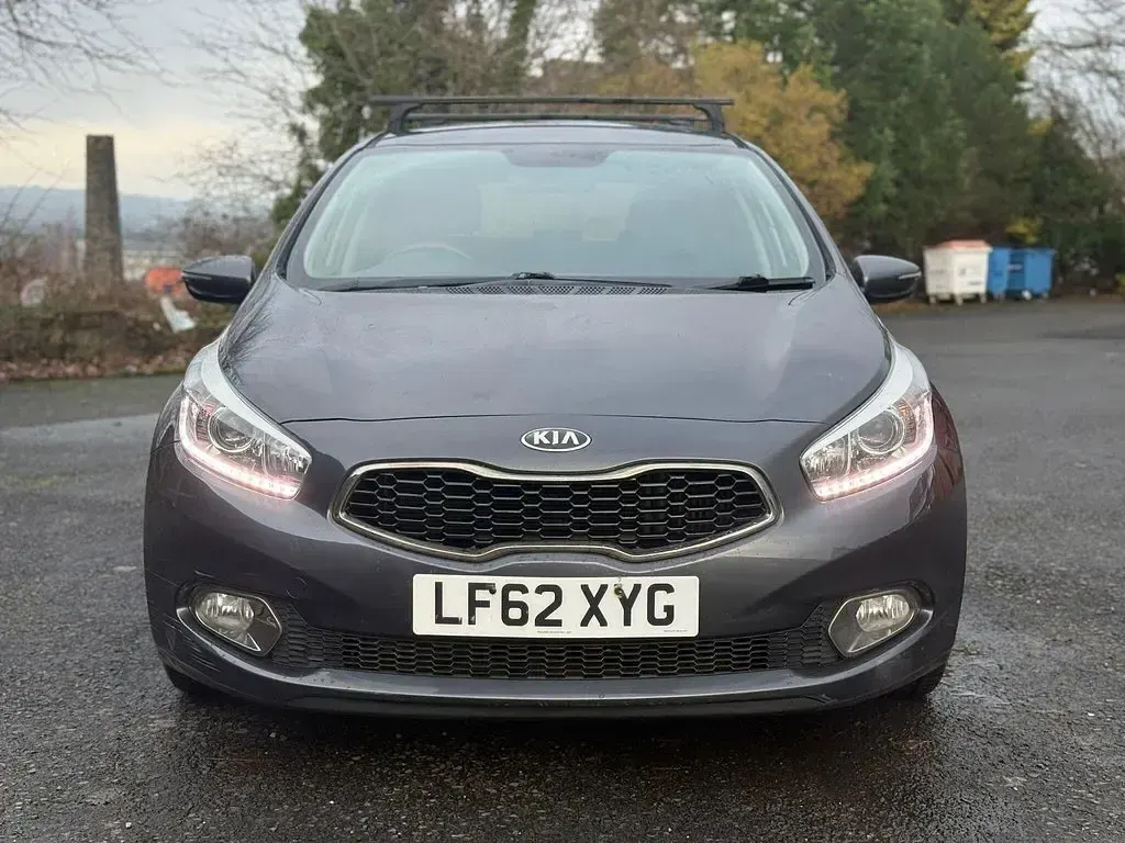 Used Kia Ceed 2012 Silver Hatchback