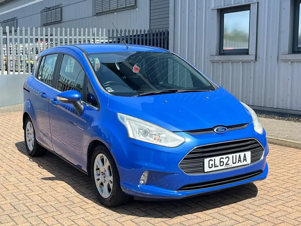 Used Ford B-MAX Zetec 105 HP (77 kW) 2013 Blue MPV