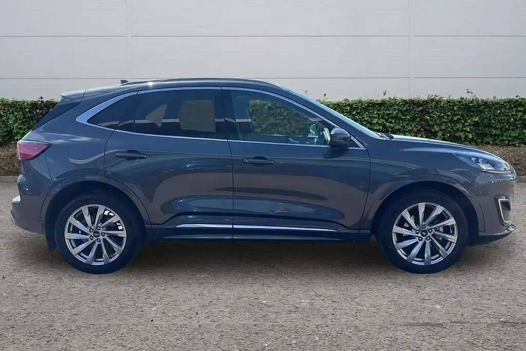 Used Ford Kuga Vignale 190 HP (139 kW) 2023 Grey SUV