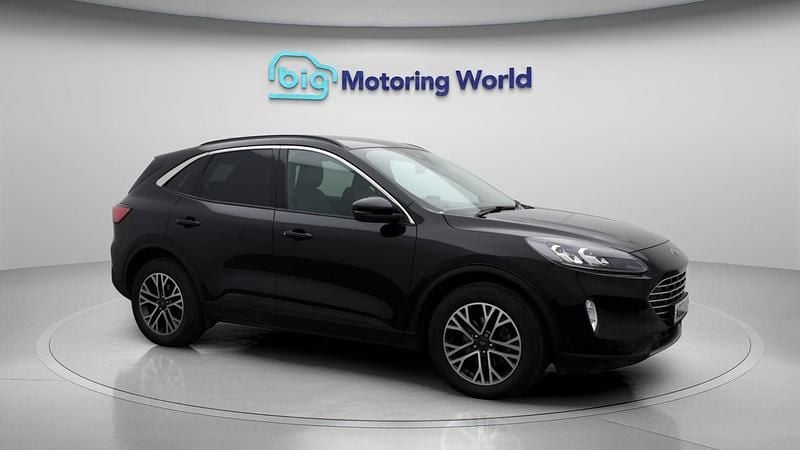 Used 2022 Ford Kuga Titanium SUV | £14,600 (Good price) - Image 1/4