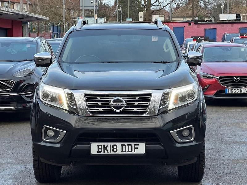 Used Nissan Navara Tekna 190 HP (139 kW) 2018 Black Pickup