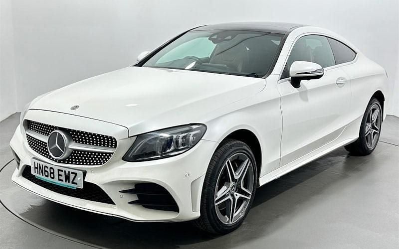 Used Mercedes C300 AMG Line Premium Plus 245 HP (180 kW) 2018 White Coupe