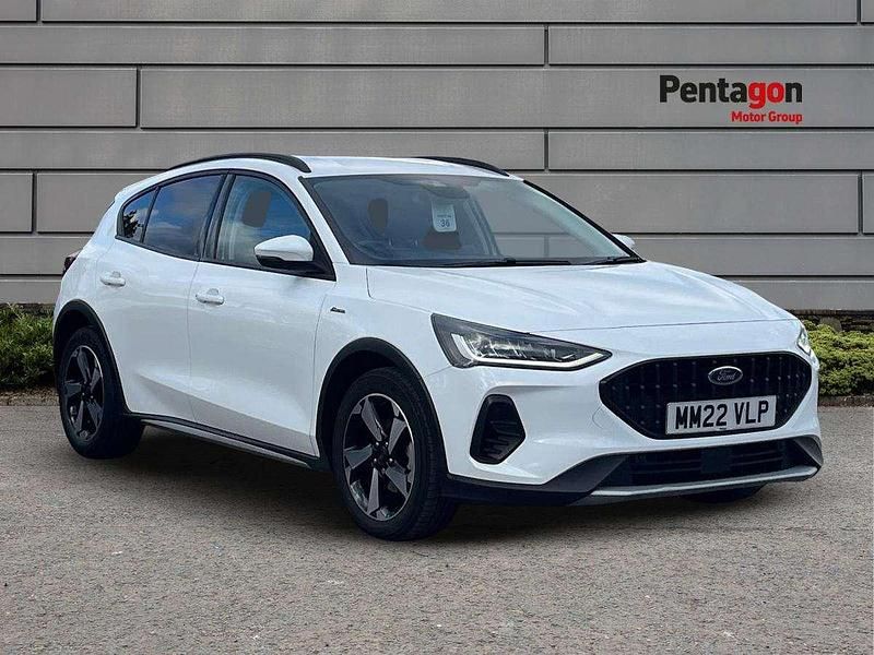 White Used 2022 Ford Focus Active Hatchback | £17,495 (Fair price) - Image 1/4