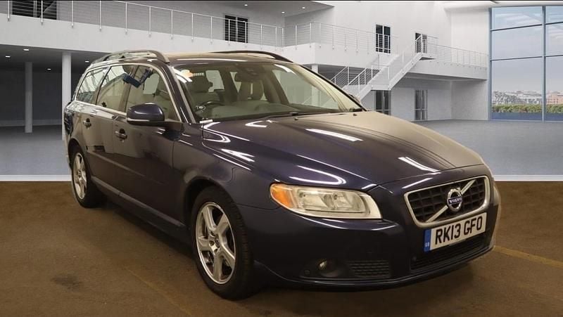 Blue Used 2013 Volvo V70 SE Estate | £4,495 (Expensive) - Image 1/4