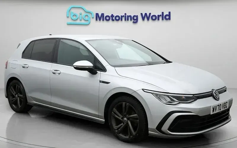 Second-hand VW Golf VIII R-line 150 CP (110 kW) 2024 Hatchback