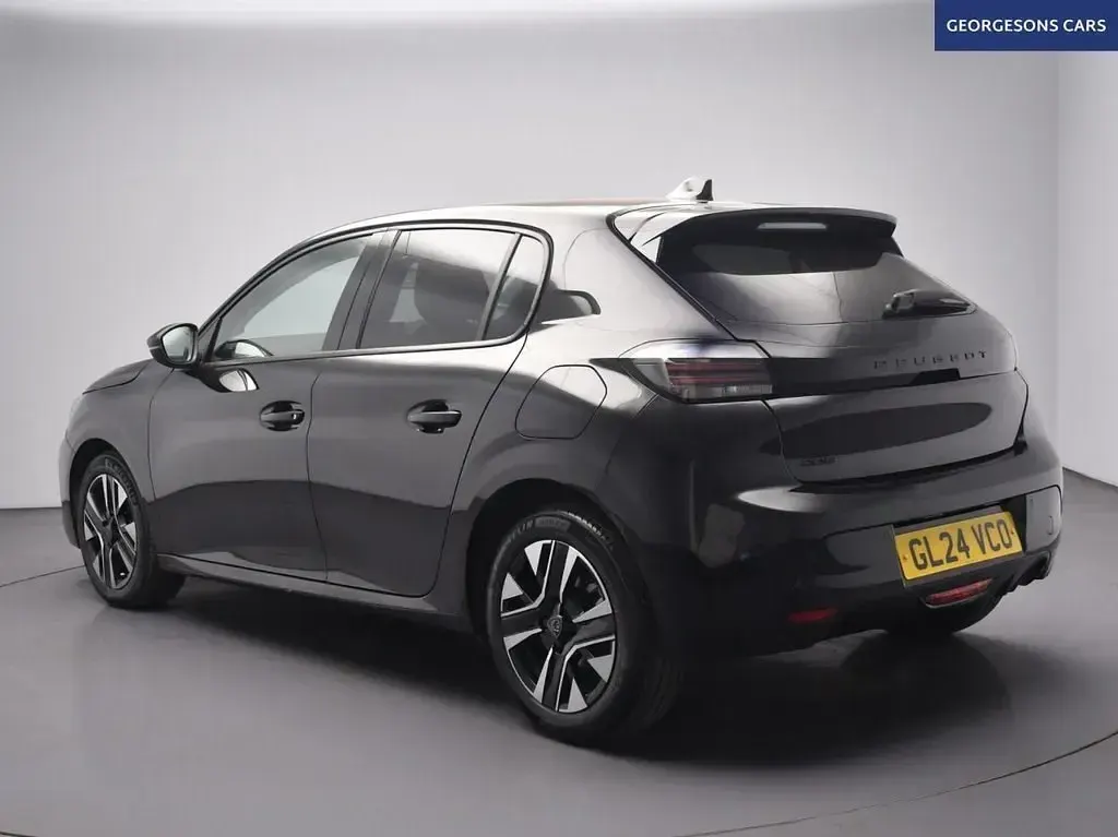 Usado Peugeot 208 Allure 100 HP (73 kW) 2024 Preto Citadino