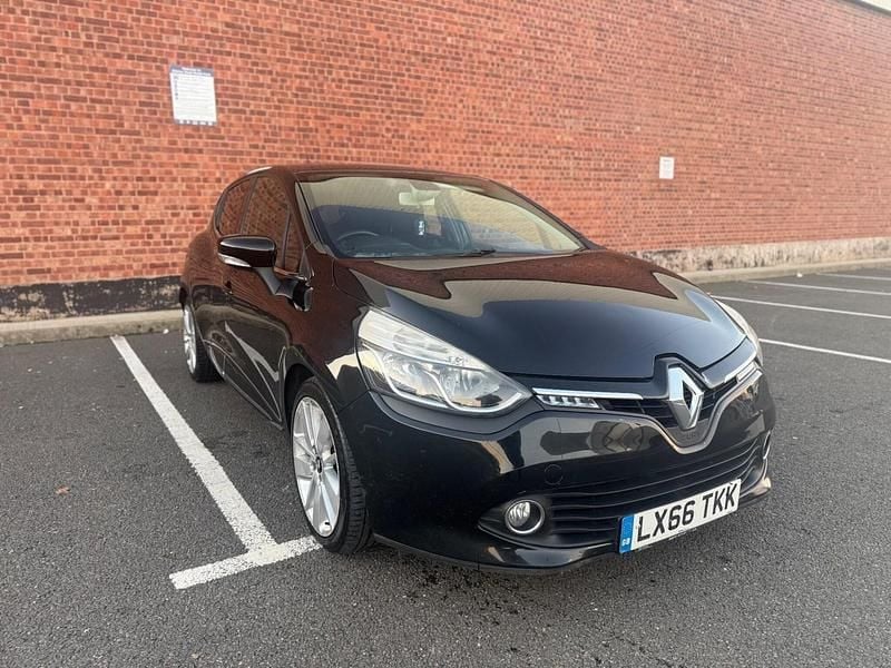 Black Used 2016 Renault Clio IV Dynamique Hatchback | £3,000 (Good price) - Image 1/4