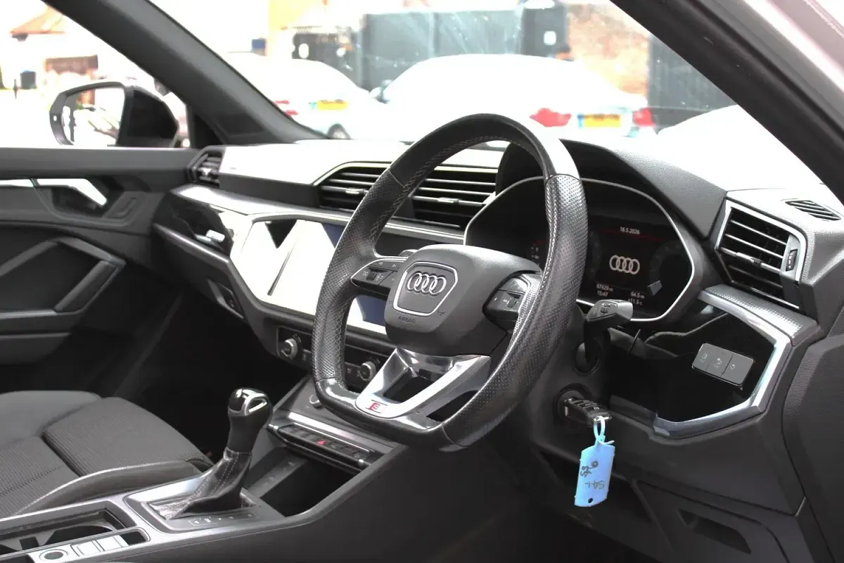 Used Audi Q3 Black Edition 150 HP (110 kW) 2021 White SUV