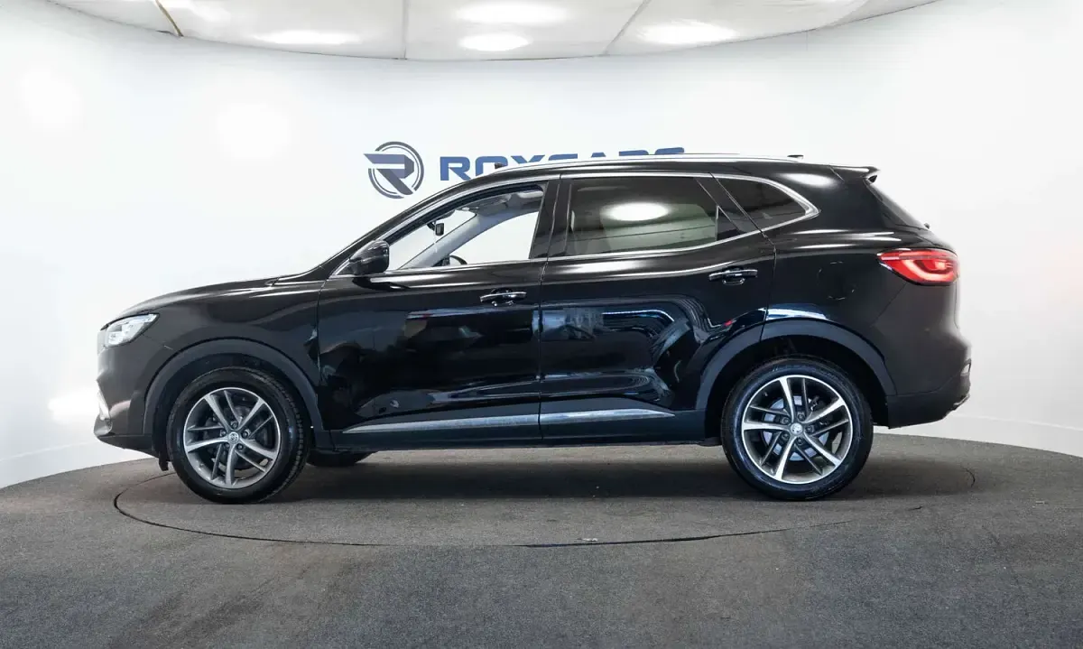 Used MG HS Exclusive 162 HP (119 kW) 2023 Black SUV