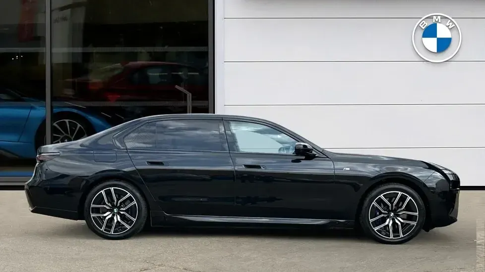 Used BMW 750e M Sport 482 HP (354 kW) 2024 Black Sedan
