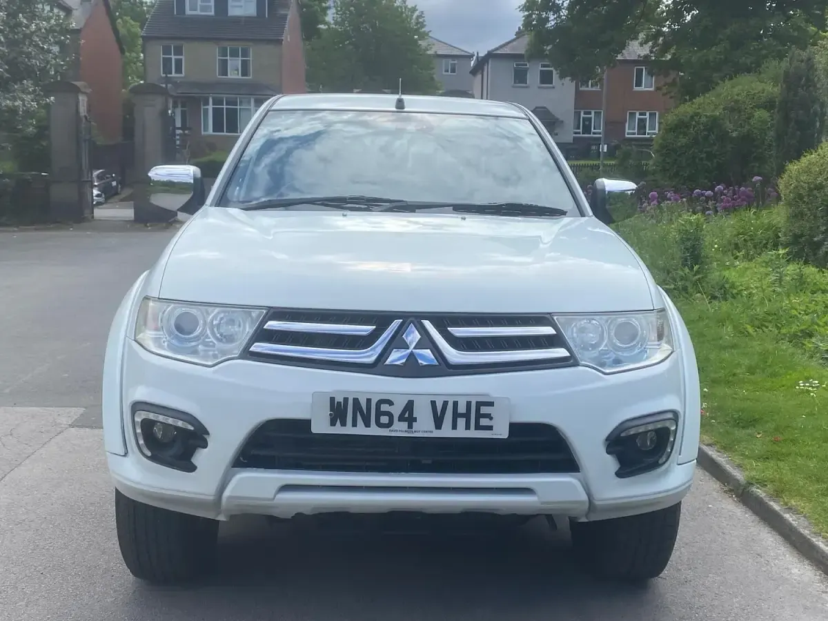 Used Mitsubishi L200 176 HP (129 kW) 2014 White Pickup