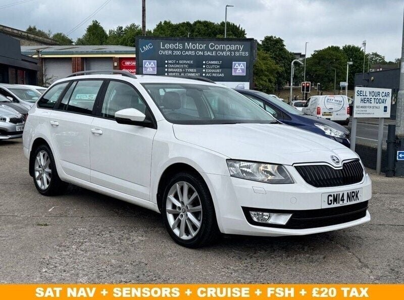 White Used 2014 Skoda Octavia Elegance Estate | £8,295 (Fair price) - Image 1/4