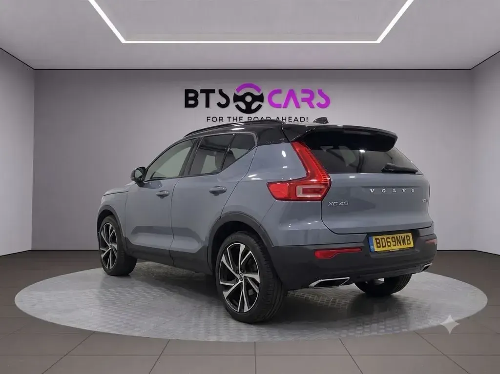 Used Volvo XC40 R-Design Pro 150 HP (110 kW) 2019 Grey SUV
