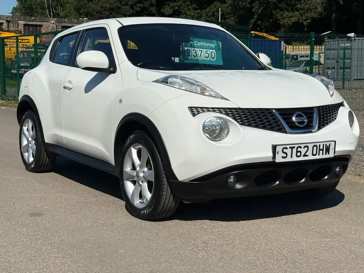 Used Nissan Juke Acenta 117 HP (86 kW) 2012 White SUV