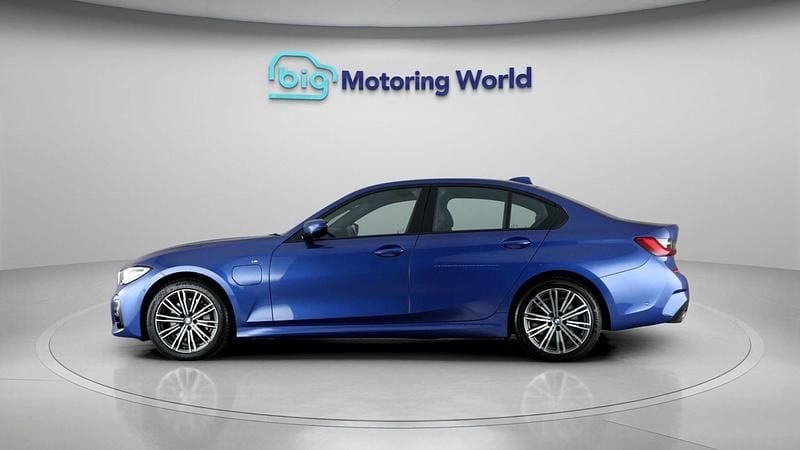 Used BMW 330e M Sport 292 HP (214 kW) 2019 Blue Sedan