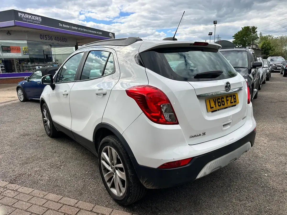Used Vauxhall Mokka X Active 140 HP (102 kW) 2017 White SUV
