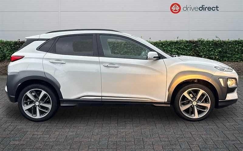 Used Hyundai Kona Premium 120 HP (88 kW) 2019 White SUV