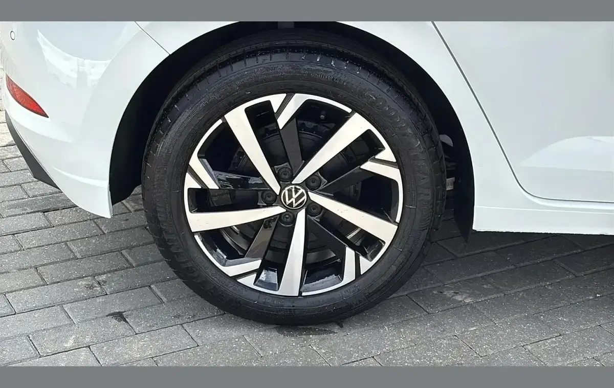New VW Polo Match 95 HP (69 kW) 2025 White Hatchback