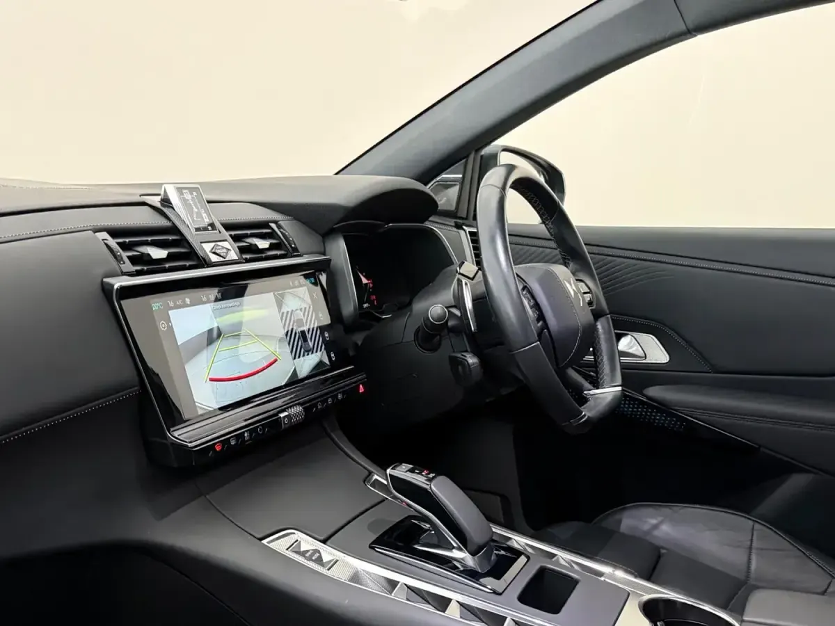 Used DS Automobiles DS7 Crossback 360 HP (264 kW) 2023 Black SUV