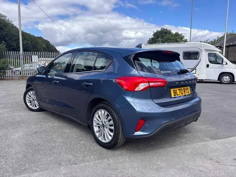 Used Ford Focus Titanium 2020 Desert island blue Hatchback
