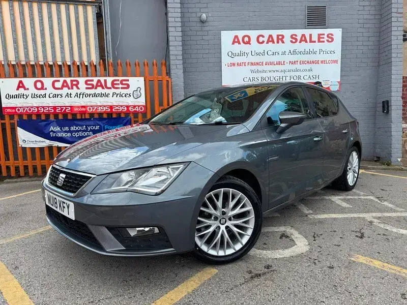 Used Seat Leon SE Dynamic 110 HP (80 kW) 2018 Grey Hatchback