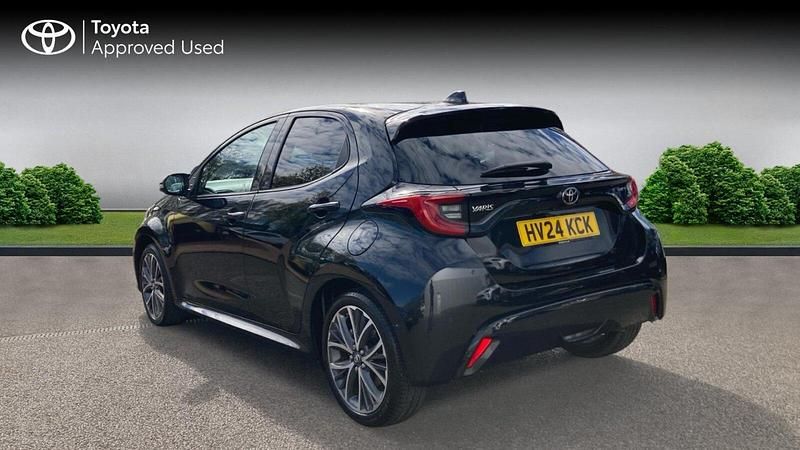 Used Toyota Yaris Hybrid 116 HP (85 kW) 2024 Eclipse black Hatchback