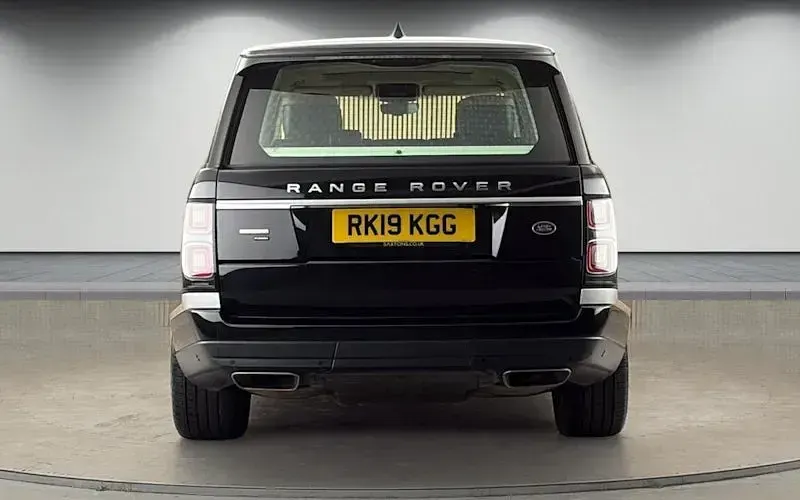Used Land Rover Range Rover Autobiography 404 HP (297 kW) 2019 Santorini black SUV