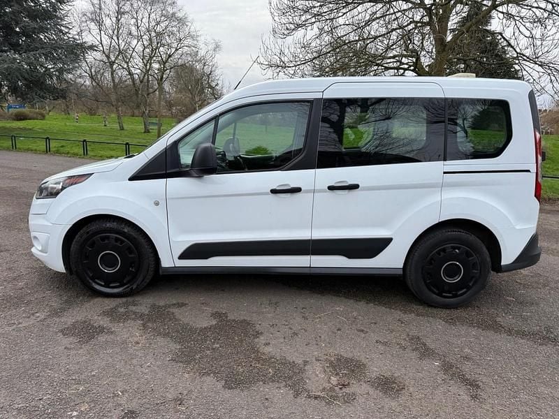 Used Ford Tourneo Connect Style 100 HP (73 kW) 2016 White MPV