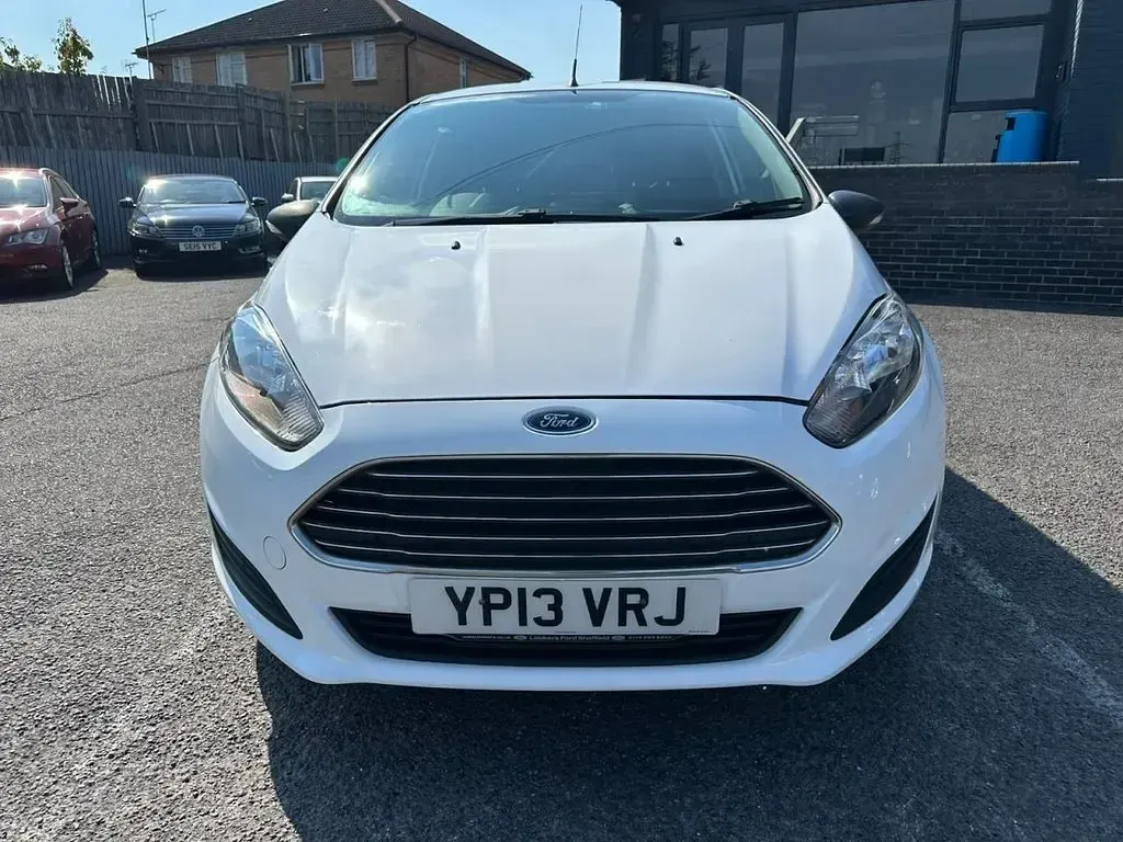 Used Ford Fiesta 75 HP (55 kW) 2013 White Van