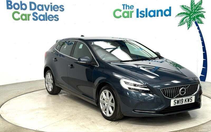 Blue Used 2019 Volvo V40 Inscription Estate | £14,850 (A bit pricey) - Image 1/4