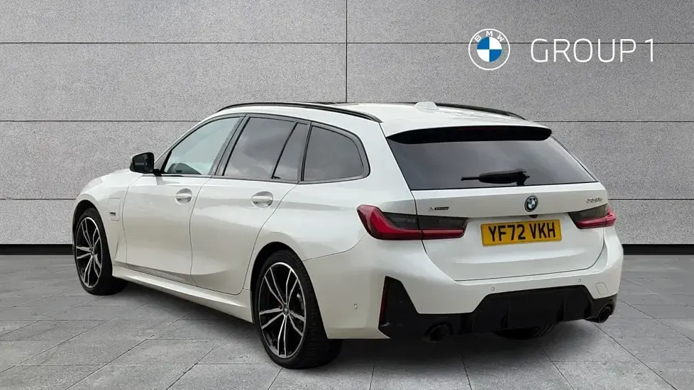 Used BMW 330 M Sport 288 HP (211 kW) 2022 White Estate