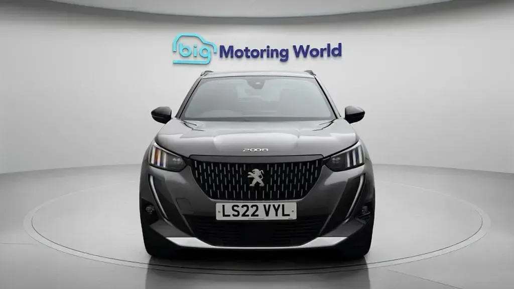 Used Peugeot 2008 Premium 130 HP (95 kW) 2022 Grey SUV
