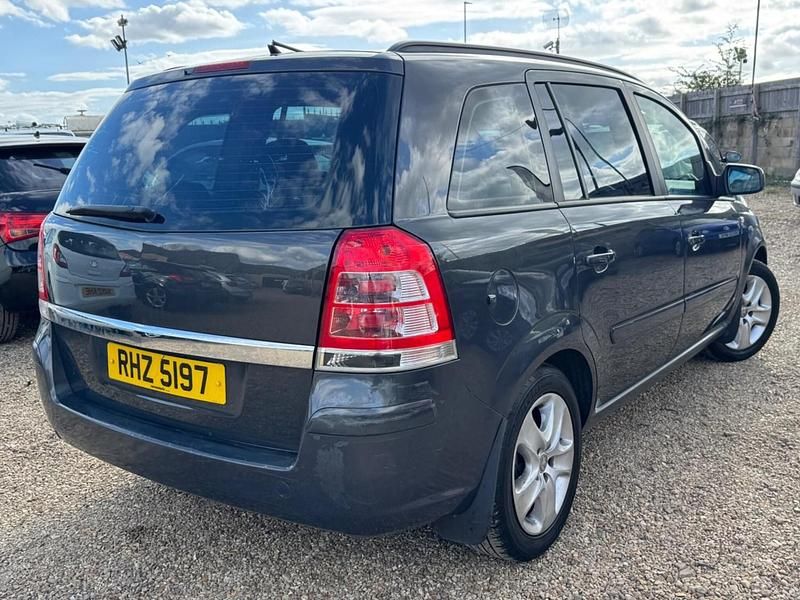 Used Vauxhall Zafira 115 HP (84 kW) 2013 Grey MPV