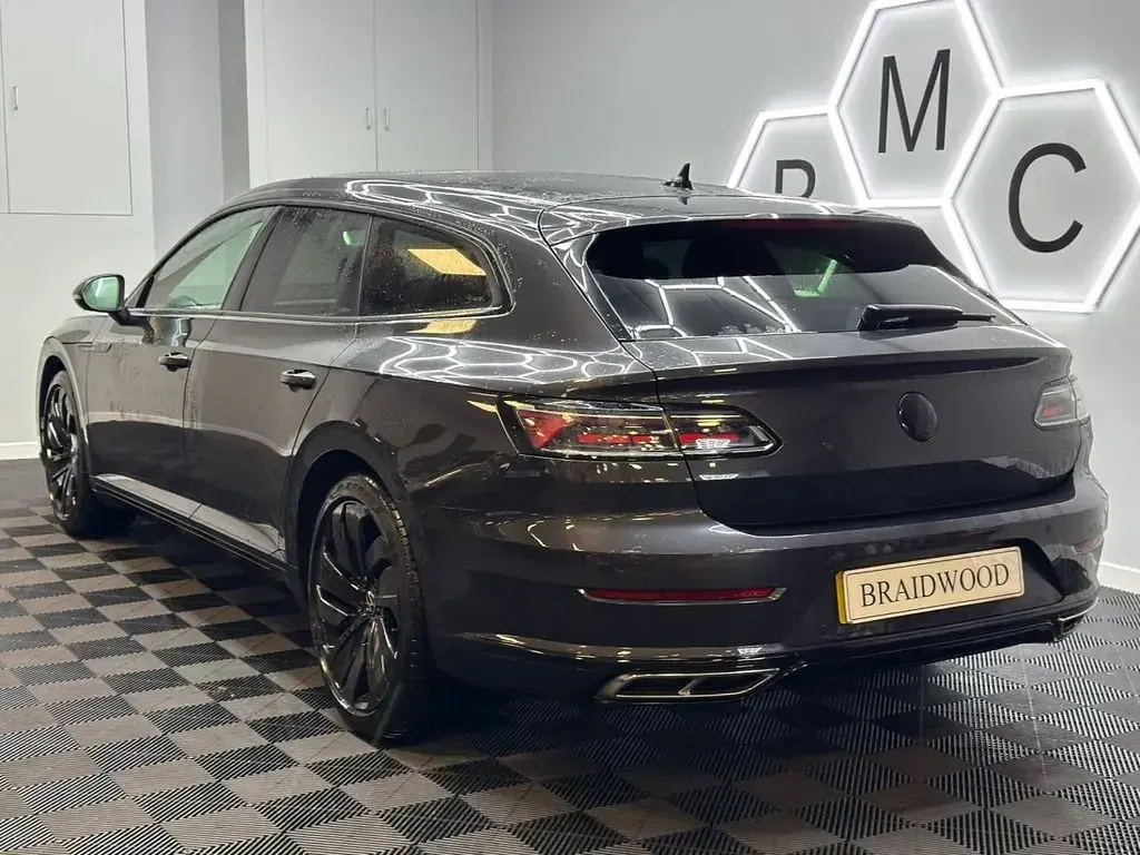 Begagnad VW Arteon R-line 190 HK (139 kW) 2022 Grå Kombi