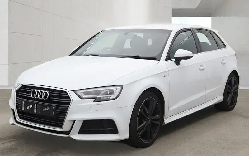 Used Audi A3 Sportback S-Line 150 HP (110 kW) 2018 White Hatchback