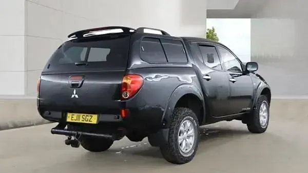 Used Mitsubishi L200 134 HP (98 kW) 2011 Black Pickup