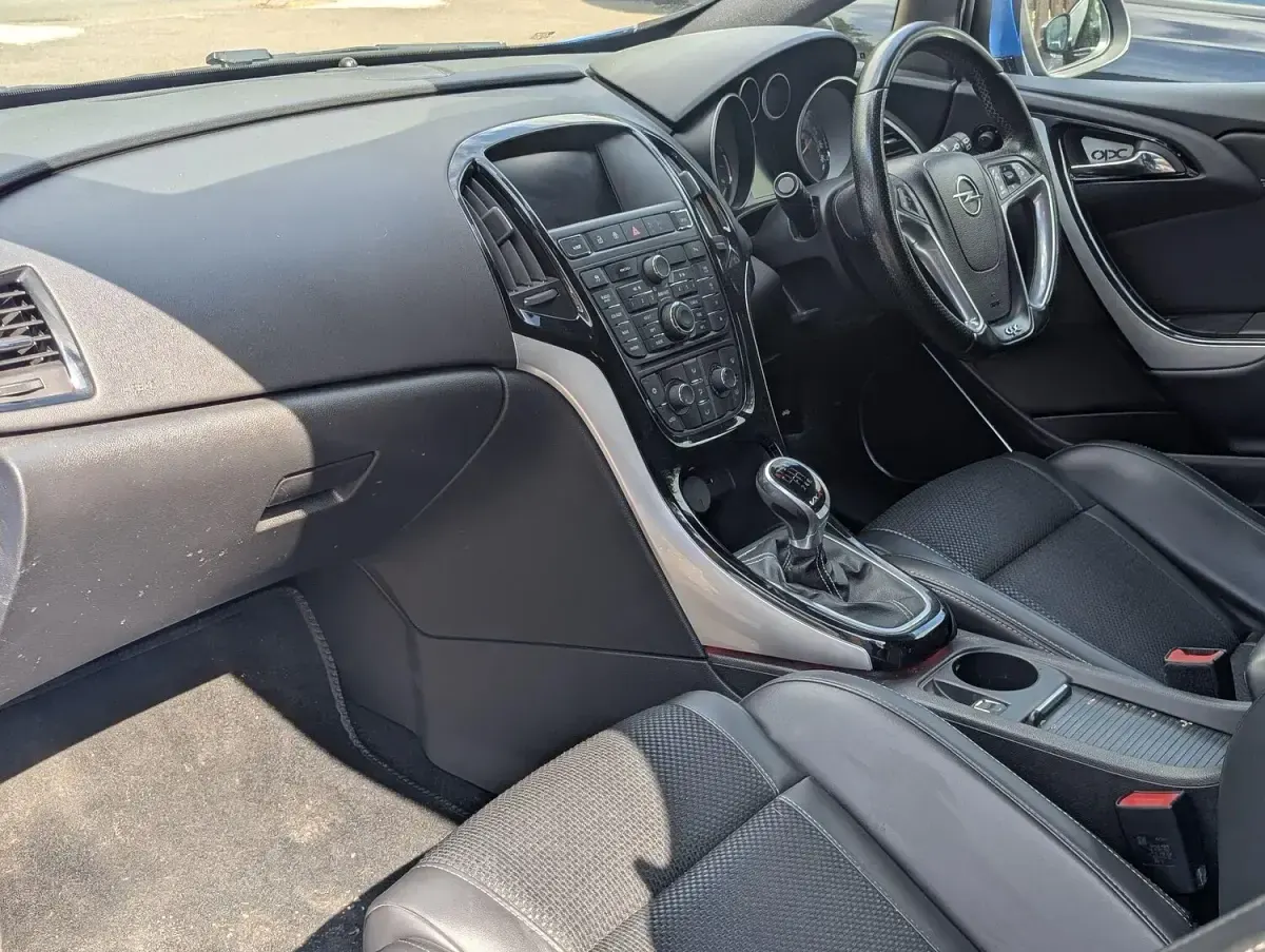 Used Vauxhall Astra GTC 2013 Blue Hatchback