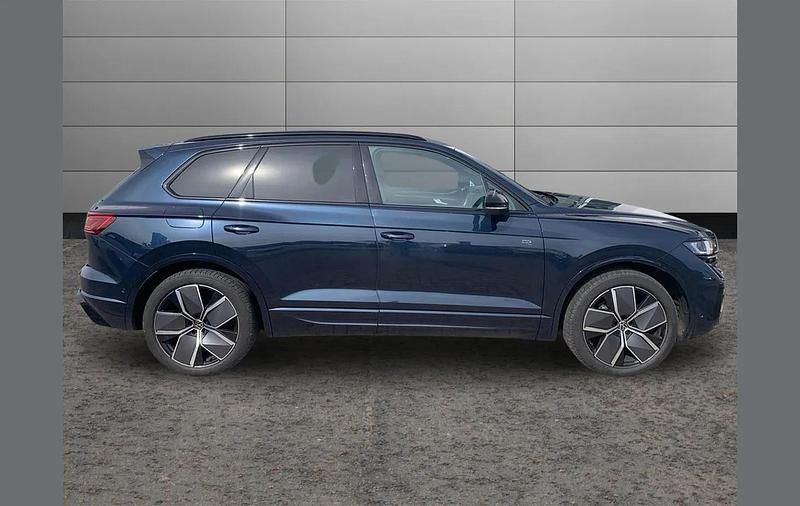 Used VW Touareg Black Edition 286 HP (210 kW) 2024 Blue SUV