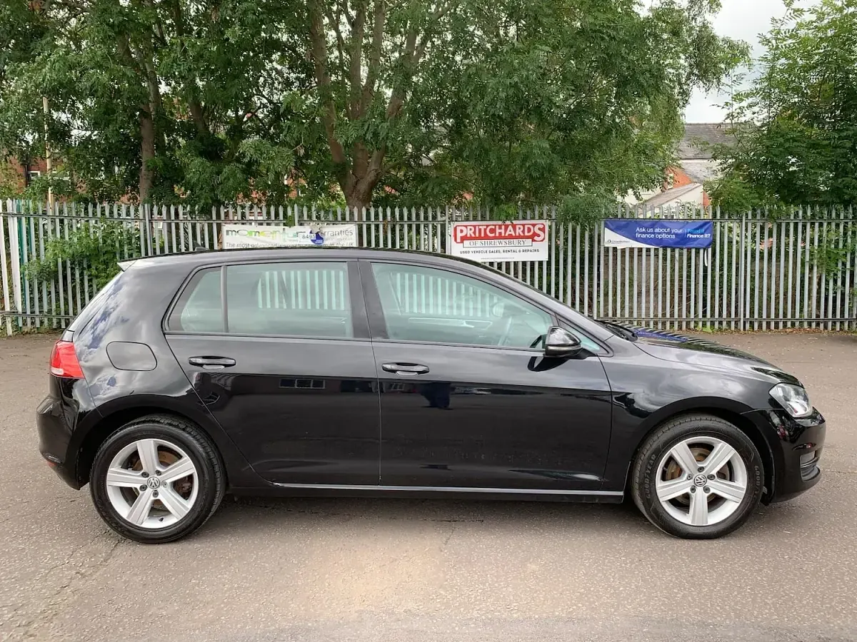 Used VW Golf VII Edition 125 HP (91 kW) 2016 Black Hatchback