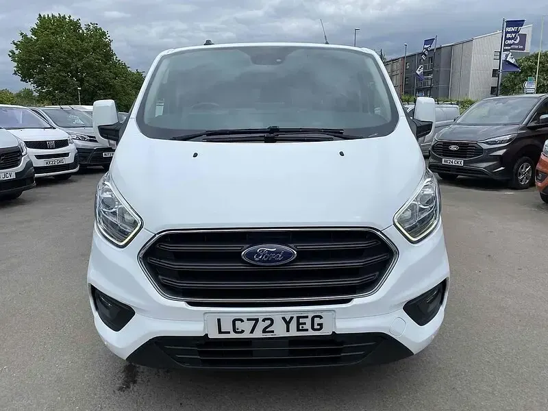 Used Ford Transit Custom Limited 130 HP (95 kW) 2023 White Van