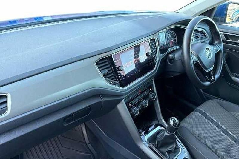 Used VW T-Roc SE 150 HP (110 kW) 2021 Blue SUV