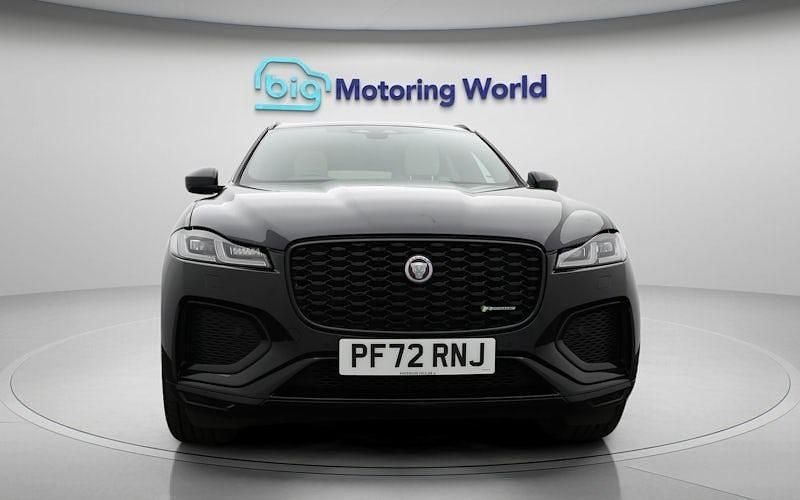Second-hand Jaguar F-Pace R-Dynamic 204 CP (150 kW) 2022 Negru SUV