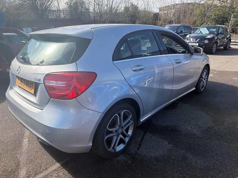 Used Mercedes A180 109 HP (80 kW) 2013 Silver Hatchback