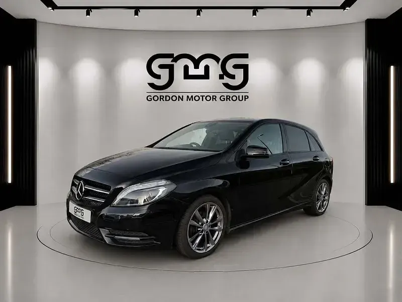 Used Mercedes B180 2014 Black MPV