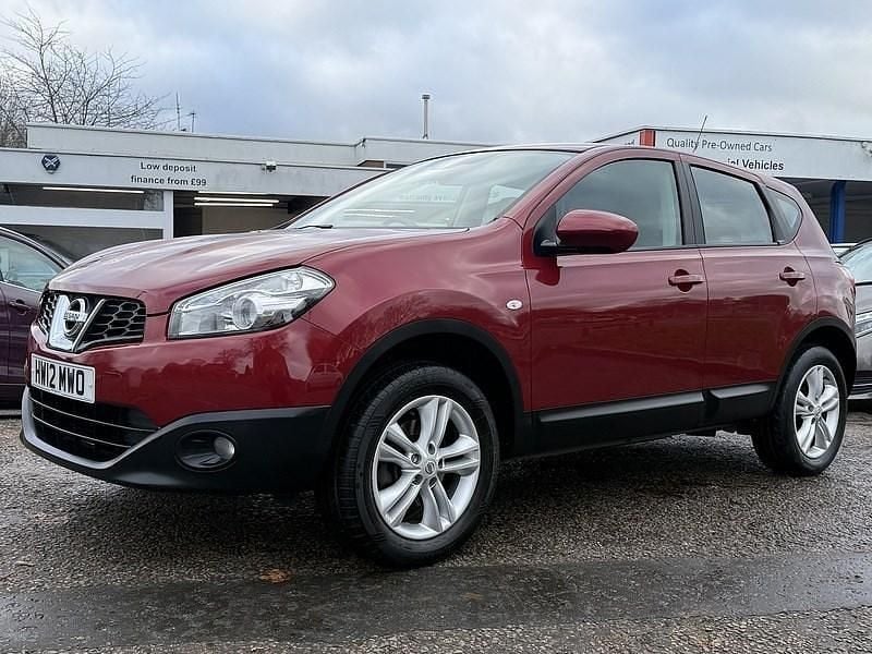 Red Used 2012 Nissan Qashqai Acenta SUV | £4,299 (Fair price) - Image 1/4