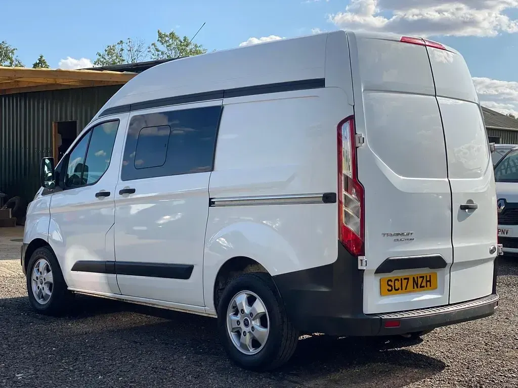 Used Ford Transit Custom 105 HP (77 kW) 2017 White Van