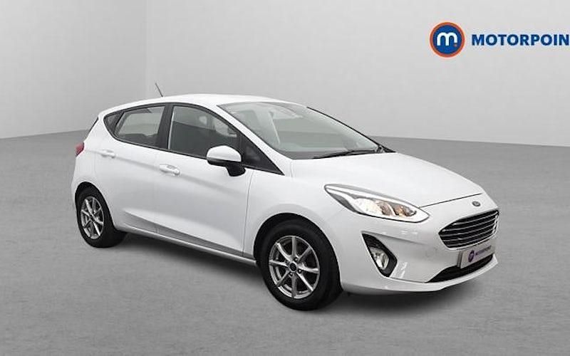 Used Ford Fiesta Zetec 86 HP (63 kW) 2019 White Hatchback