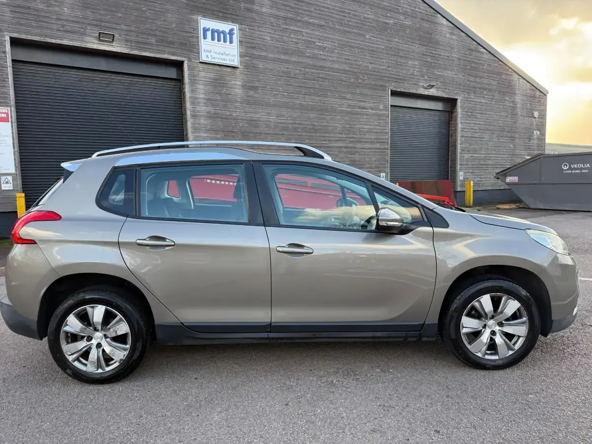 Second-hand Peugeot 2008 Active 68 CP (50 kW) 2013 Gri SUV